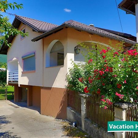 Vacation Home Alan Kulen Vakuf Eksteriør bilde