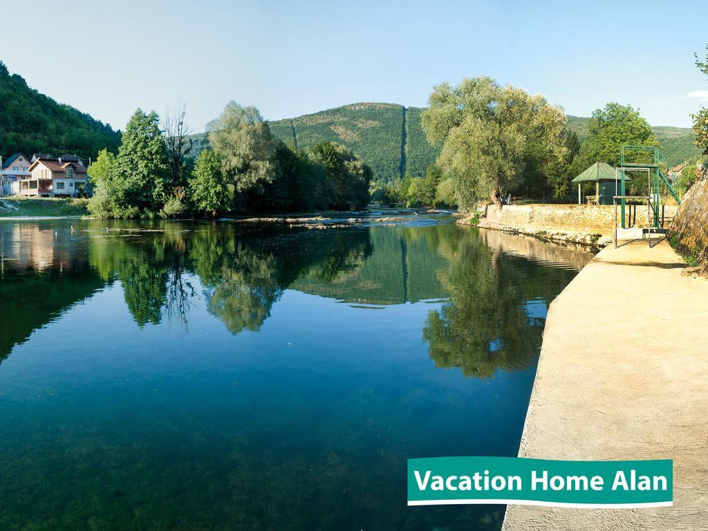 Vacation Home Alan Kulen Vakuf Eksteriør bilde