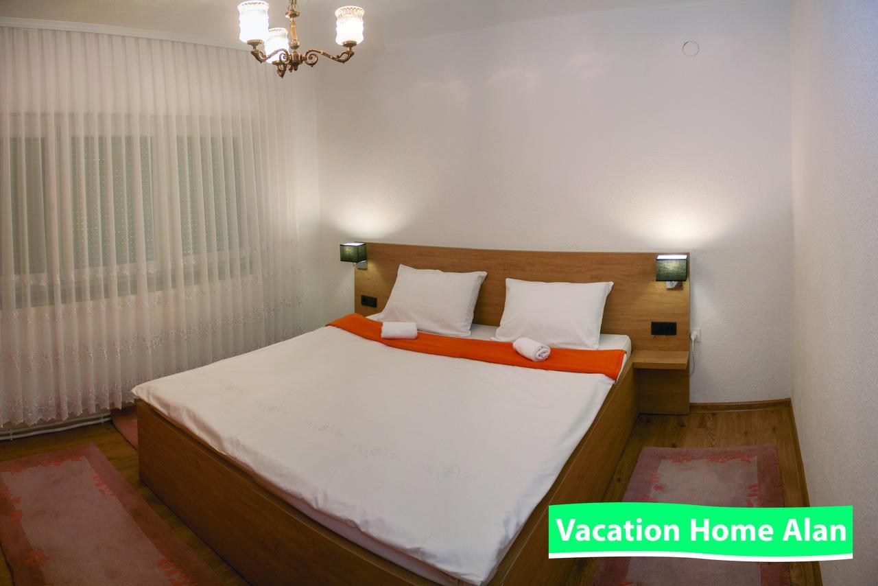 Vacation Home Alan Kulen Vakuf Eksteriør bilde