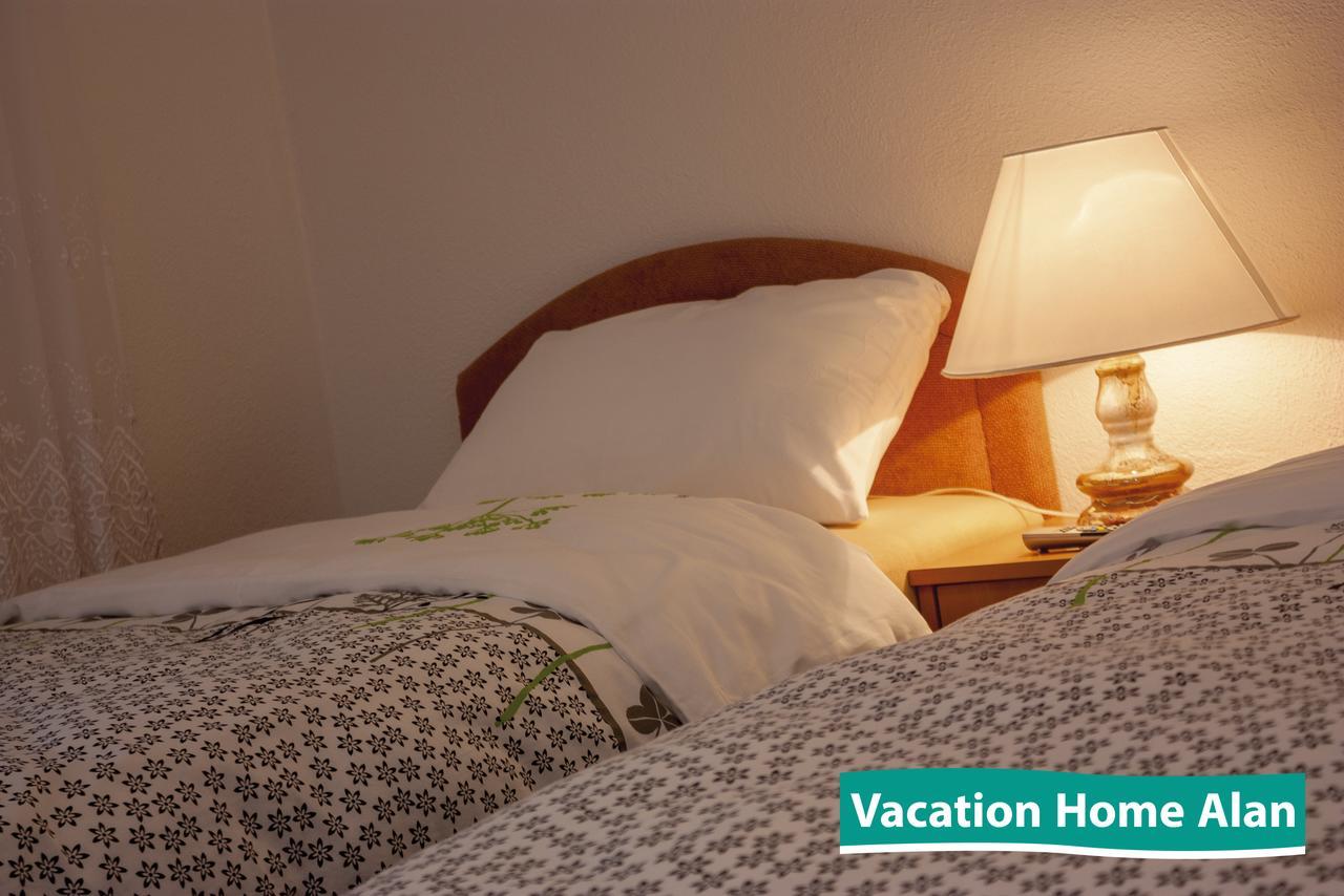 Vacation Home Alan Kulen Vakuf Eksteriør bilde