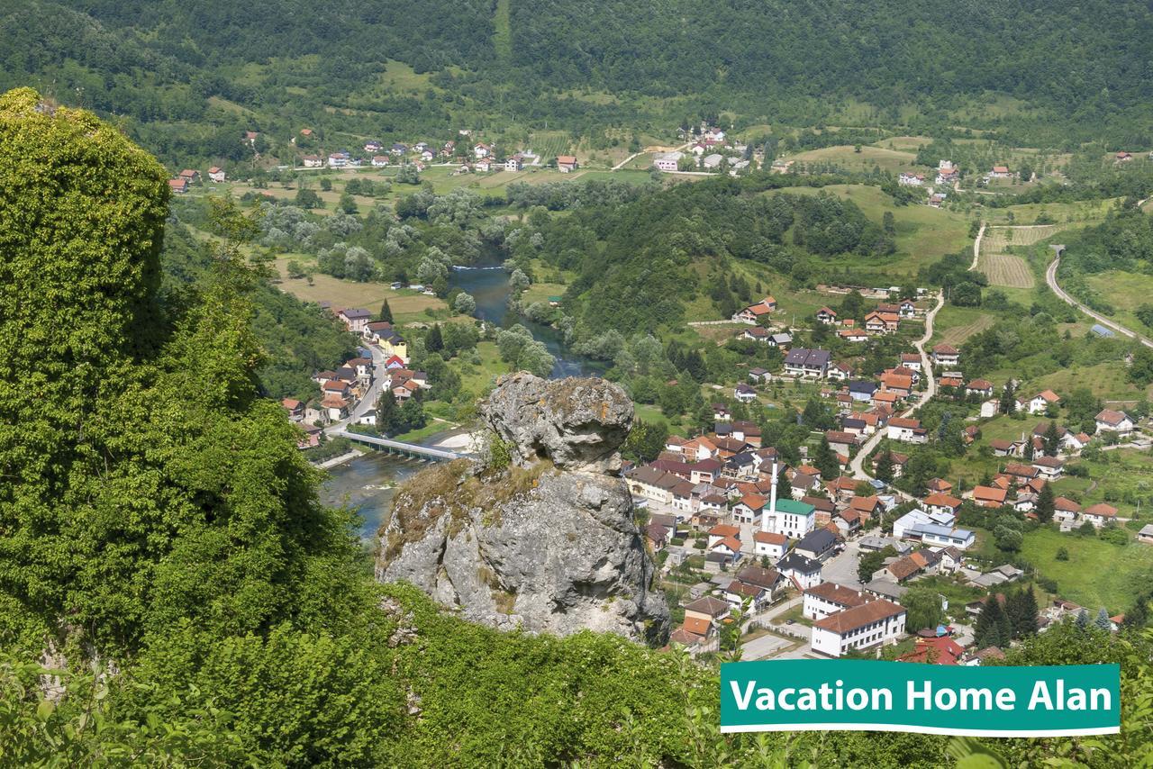 Vacation Home Alan Kulen Vakuf Eksteriør bilde